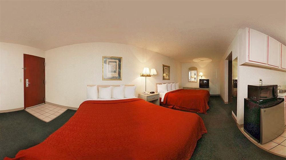 Hotel Red Roof & Southwest Oklahoma City